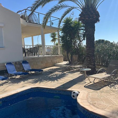 Villa Neyla Four Bedroom Coral Bay Beach Front المظهر الخارجي الصورة