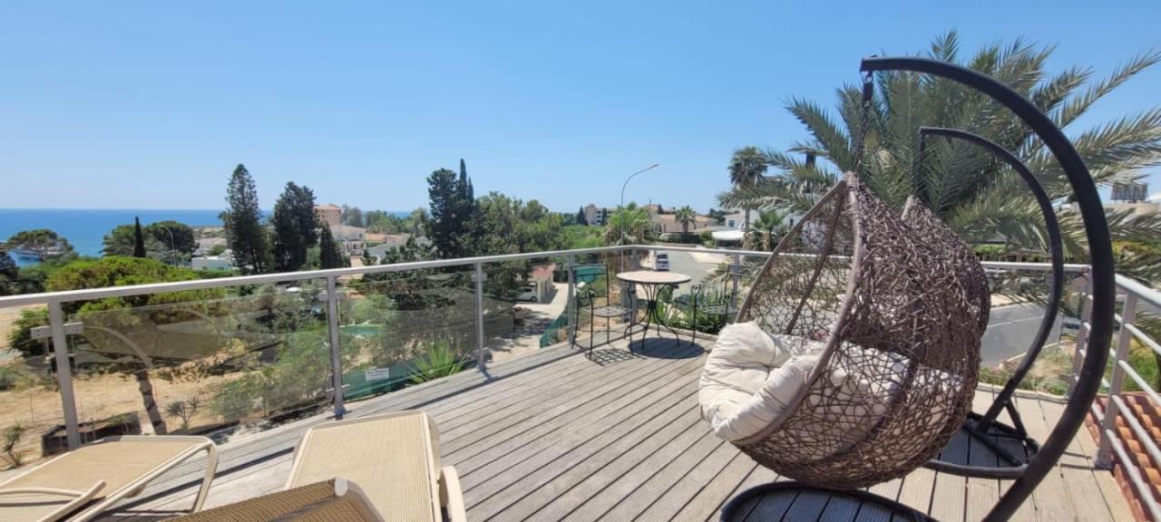 Villa Neyla Four Bedroom Coral Bay Beach Front المظهر الخارجي الصورة