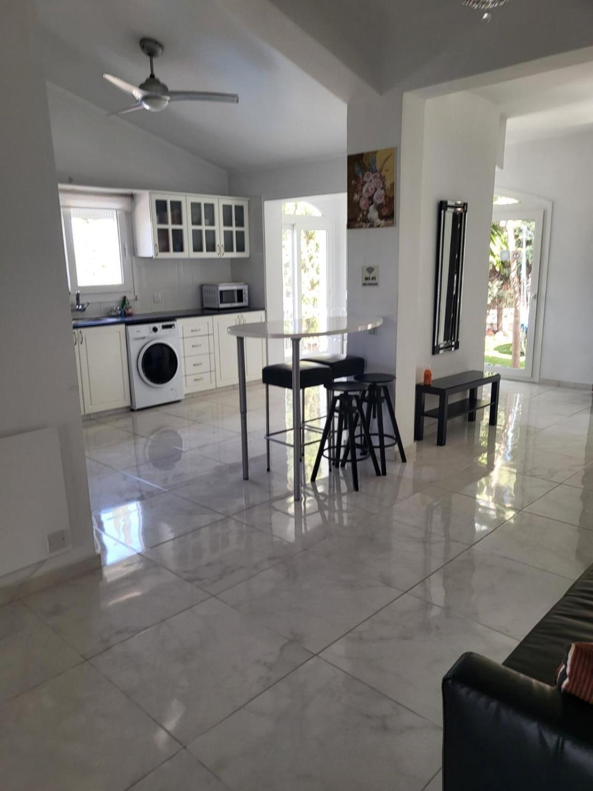Villa Neyla Four Bedroom Coral Bay Beach Front المظهر الخارجي الصورة