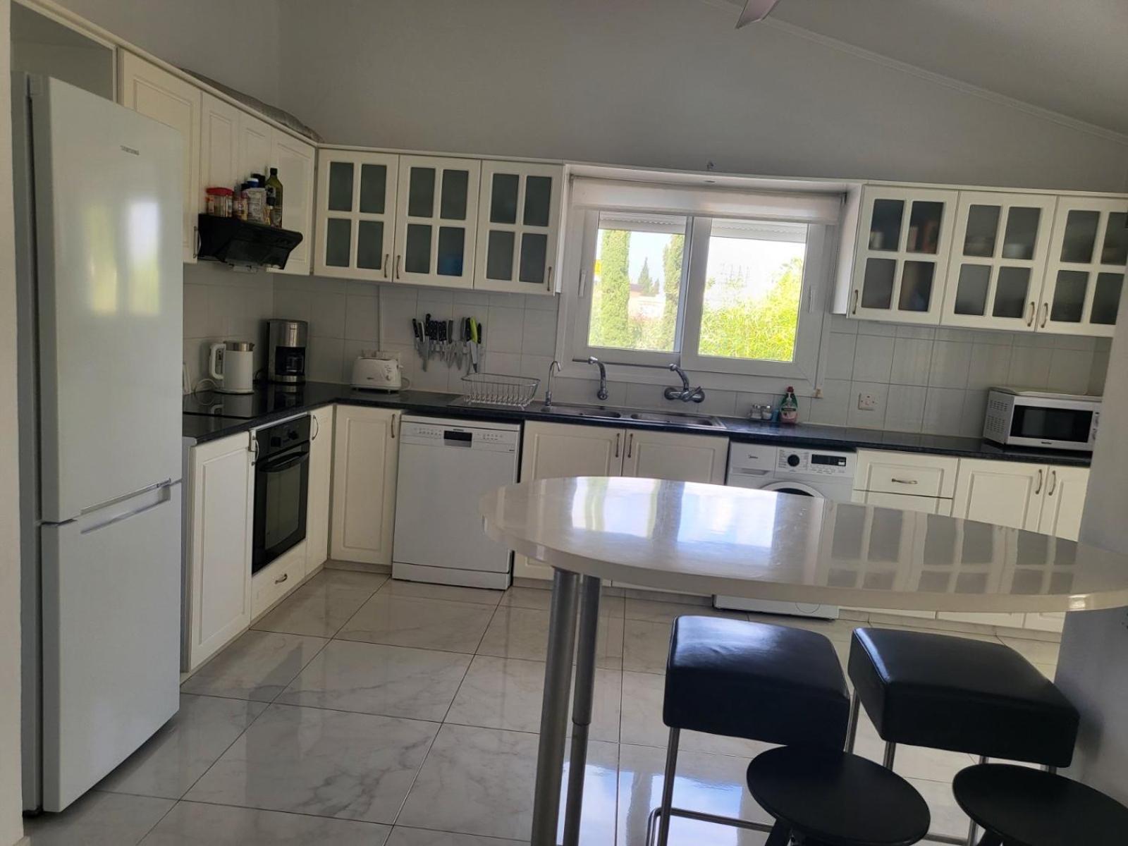 Villa Neyla Four Bedroom Coral Bay Beach Front المظهر الخارجي الصورة