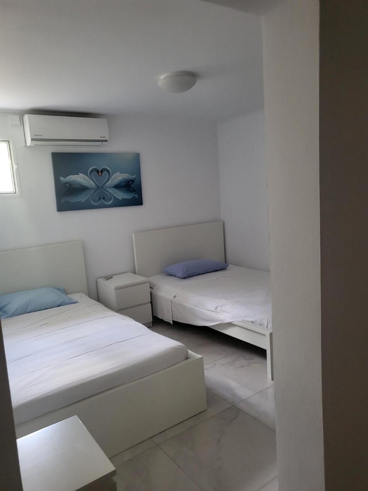 Villa Neyla Four Bedroom Coral Bay Beach Front المظهر الخارجي الصورة
