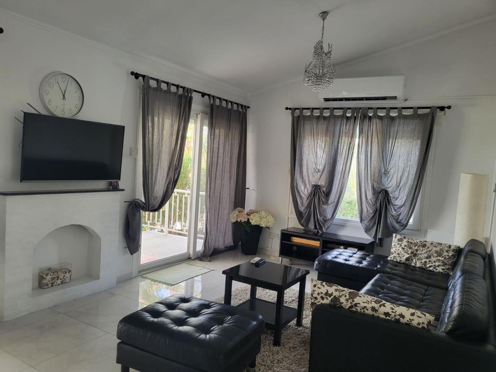 Villa Neyla Four Bedroom Coral Bay Beach Front المظهر الخارجي الصورة