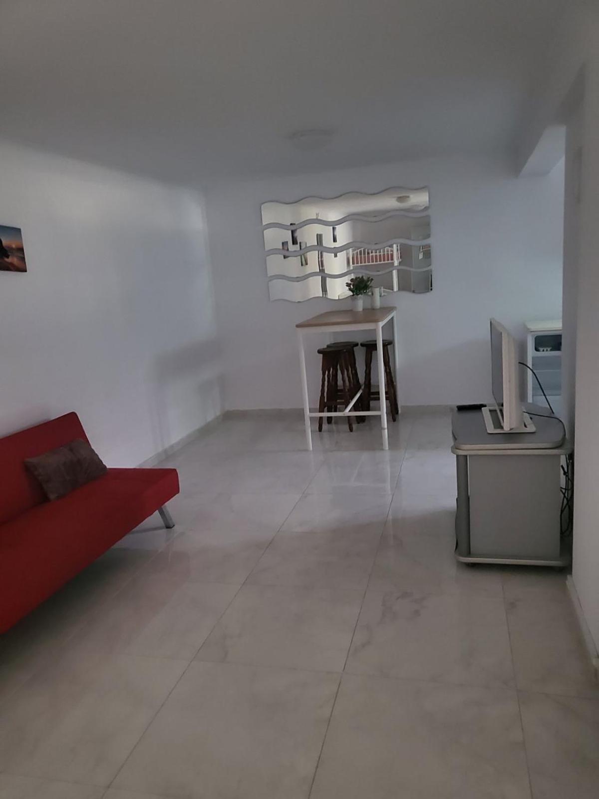 Villa Neyla Four Bedroom Coral Bay Beach Front المظهر الخارجي الصورة