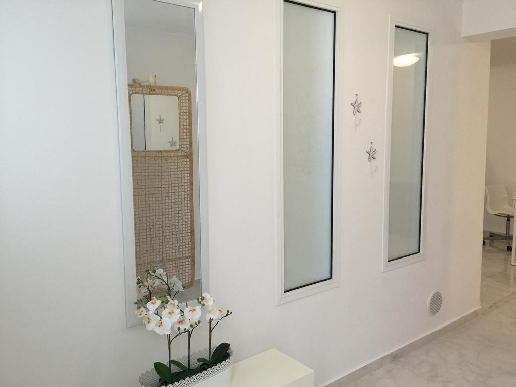 Villa Neyla Four Bedroom Coral Bay Beach Front المظهر الخارجي الصورة